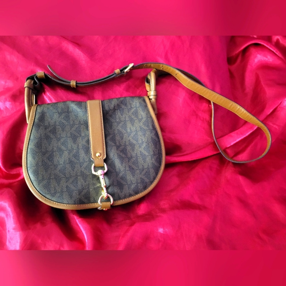 Micheal Kors Purse